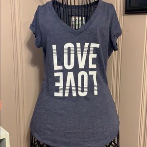 Love t-shirt